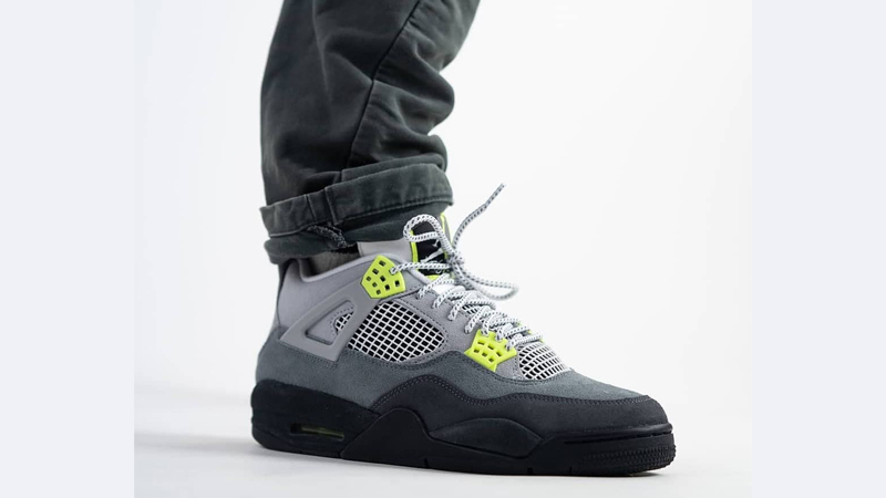 grey jordan 4 junior