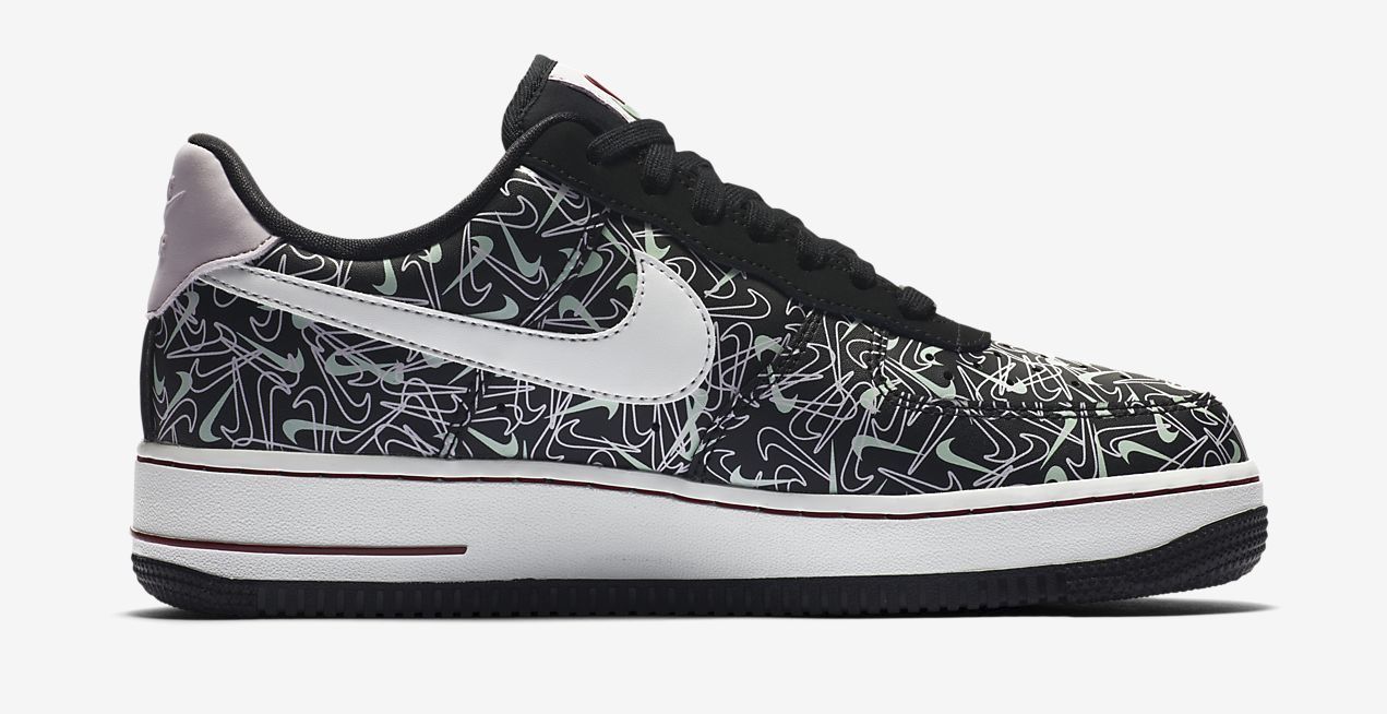 Nike Air Force 1 SE Valentines Day side
