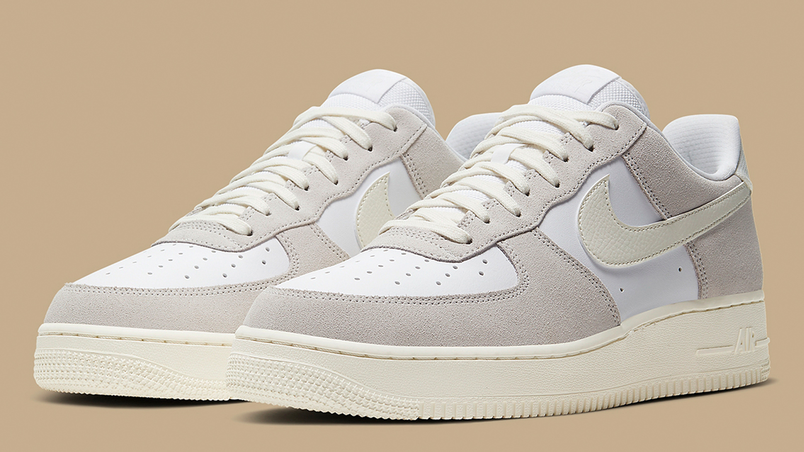 Nike Air Force 1 white sail