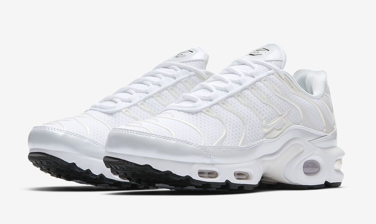 Nike Air Max Plus White front