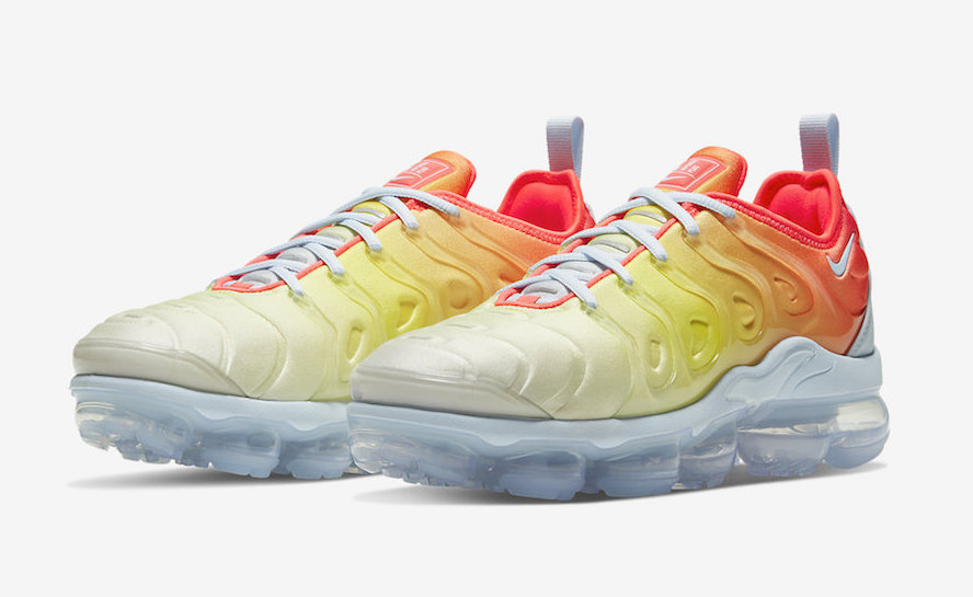 Nike-Air-VaporMax-Plus-Sunrise- Women front