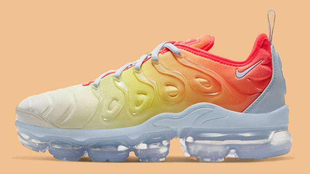 Nike-Air-VaporMax-Plus-Sunrise- Women side copy