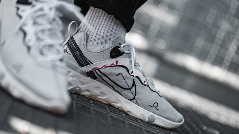 nike react element 55 schematic on feet