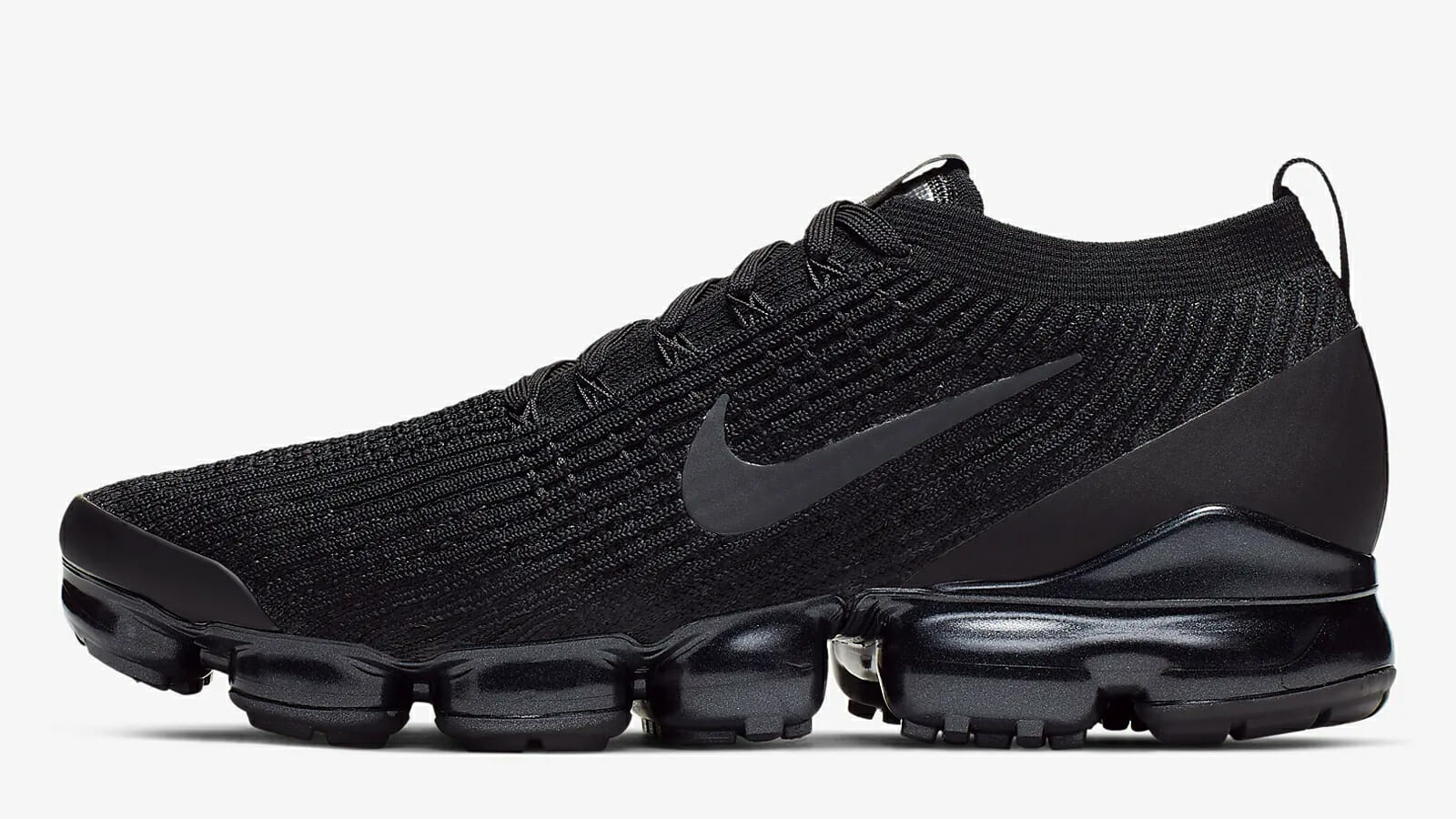 Nike air vapormax plus triple black flyknit
