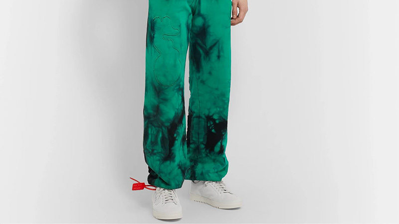Off-White 2 White 9679066508414085 on foot