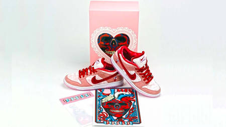 Sneaker Bots Ruined The StrangeLove Skateboards x Nike SB Dunk Deluxe Packaging Drop Sneaker Bots Ruined The StrangeLove Skateboards x Nike SB Dunk Deluxe Packaging Drop