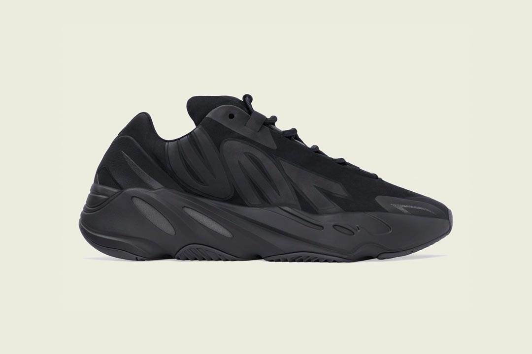 Yeezy 700 MNVN "Black"
