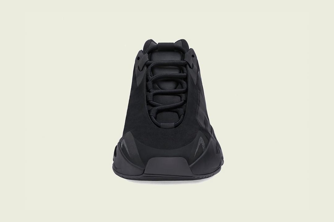 Yeezy 700 MNVN "Black"