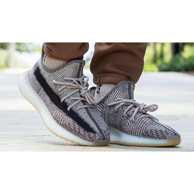 Yeezy Boost 350 V2 Zyon on foot front
