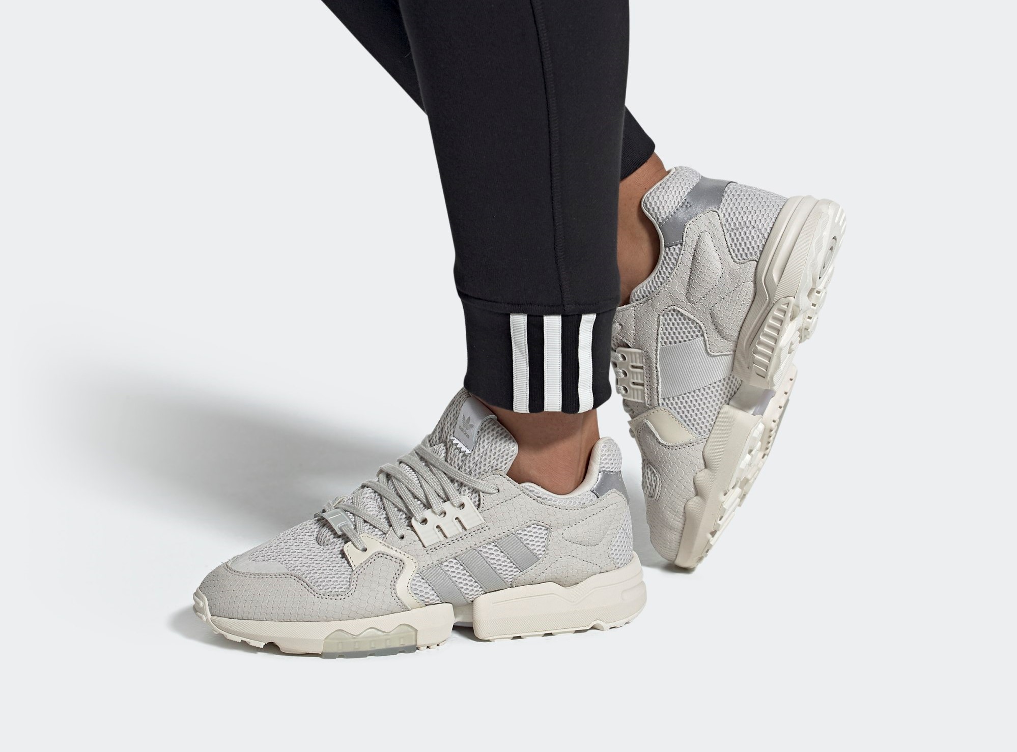 ZX_Torsion_Shoes_Grey_EE7777_010_hover_standard