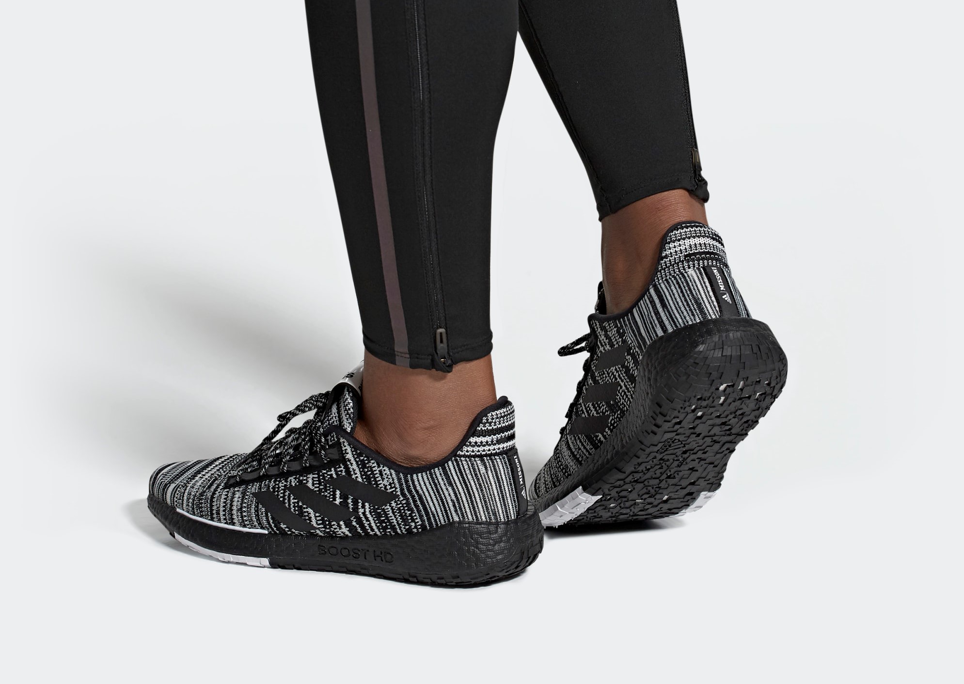 adidas_x_Missoni_Pulseboost_HD_Shoes_Black_EG2644_010_hover_standard