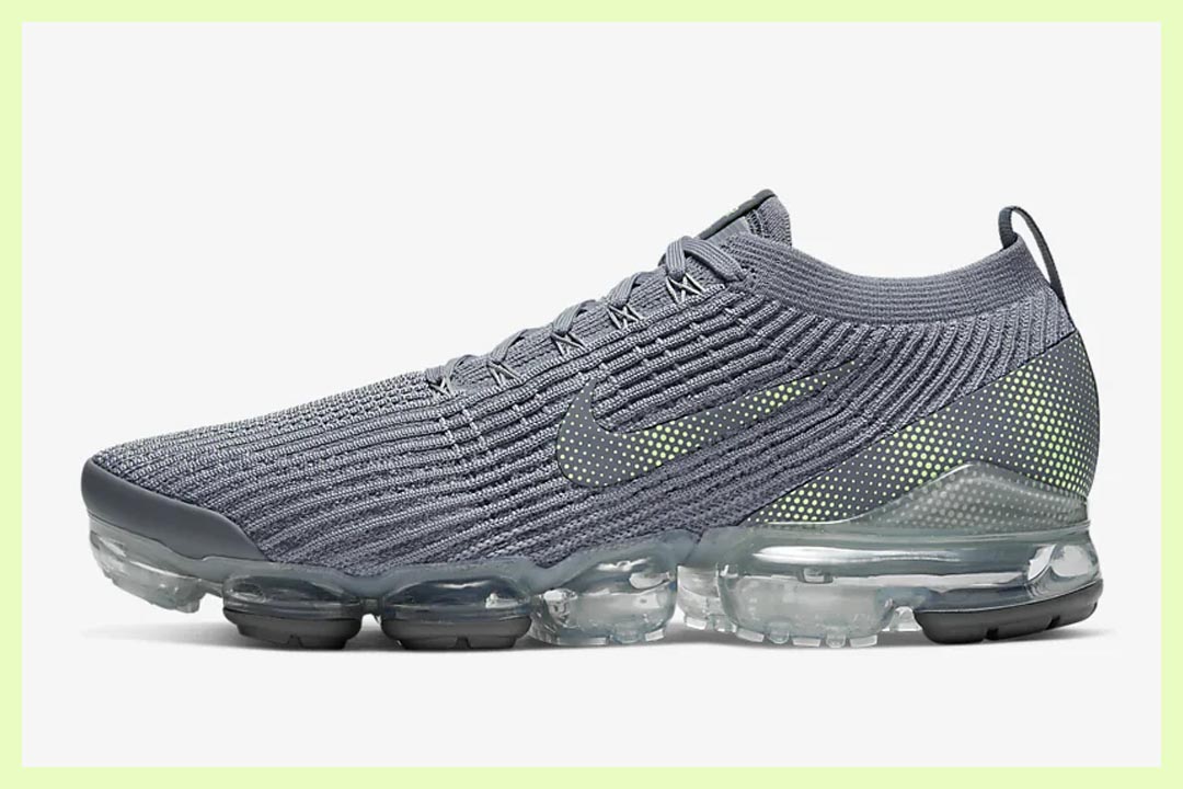 Save Up to 50% Off These Red Hot Rotation-Essentials Over at Nike UK