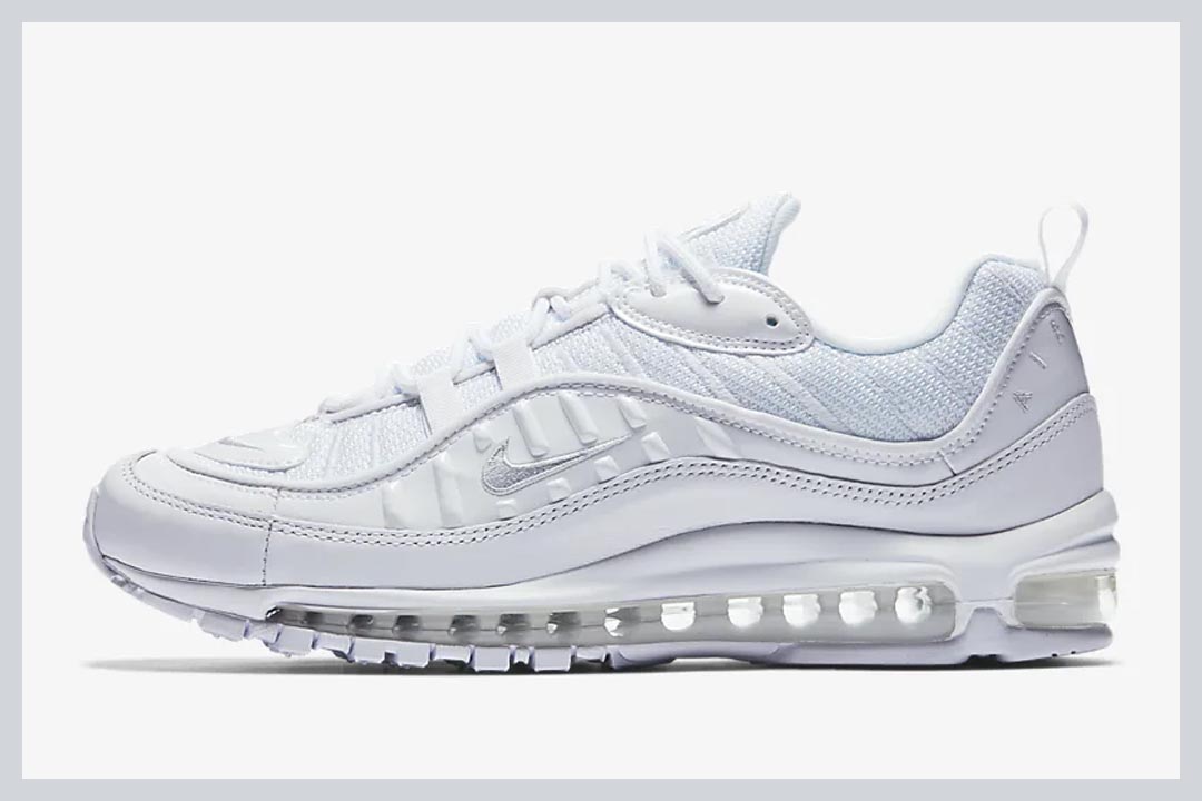 Save Up to 50% Off These Red Hot Rotation-Essentials Over at Nike UK