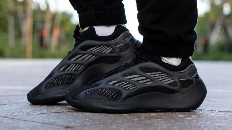 yeezy 700 on feet