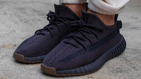 Release Reminder: Don't Miss the Yeezy Boost 350 V2 "Cinder"! Release Reminder: Don't Miss the Yeezy Boost 350 V2 "Cinder"!