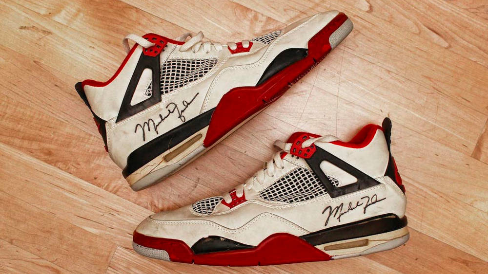 Air Jordan 4 "Fire Red"