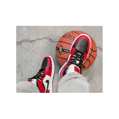 chicago red black toe