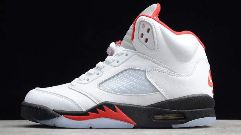 Jordan v best sale fire red