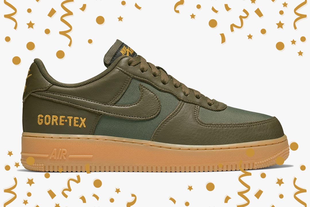 Take 21% Off These 21 Best-Selling Sneakers at Sneakersnstuff!
