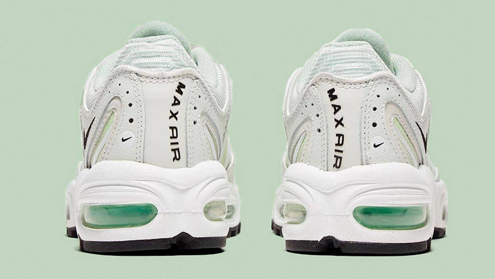 The Nike Air Max Tailwind IV Is The Next Silhouette To Get The ‘Spruce Aura’ Look The Nike Air Max Tailwind IV Is The Next Silhouette To Get The ‘Spruce Aura’ Look