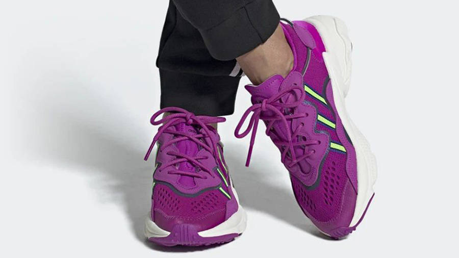 adidas ozweego vivid pink