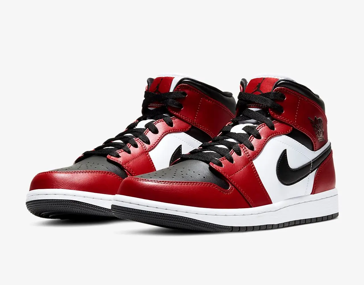 The Jordan 1 Mid “Chicago Black Toe” Launched Unexpectedly at Nike UK ...