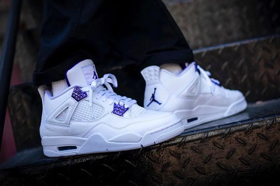 Black court purple jordan 4 on sale