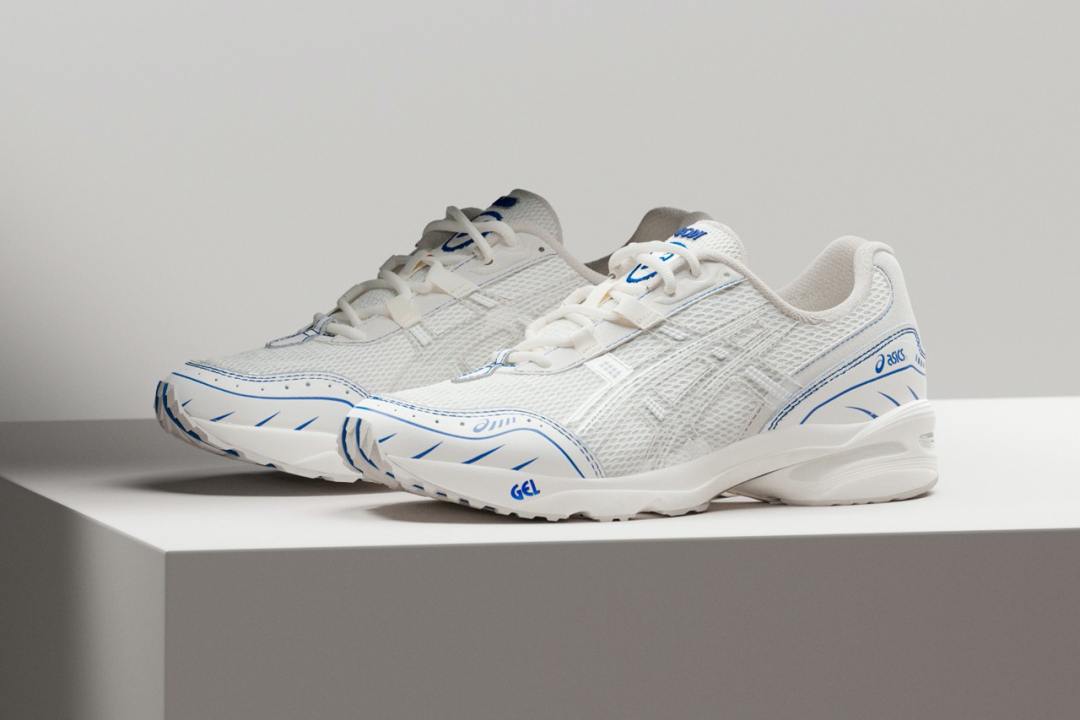 asics x above the clouds 1090