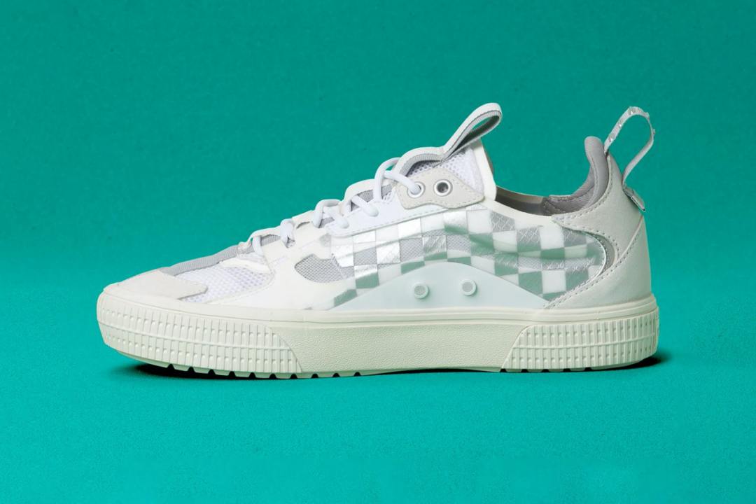 vans checker overt