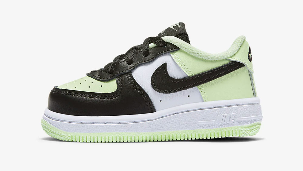 _0008_Nike Force 1 LowBarely Volt