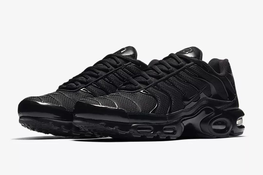 Use Nike's 25% Off Discount Code On These 10 Ultra Popular Sneakers!