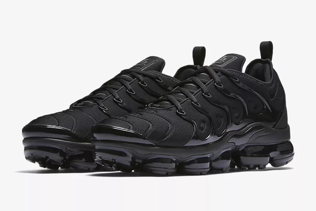 Use Nike's 25% Off Discount Code On These 10 Ultra Popular Sneakers!