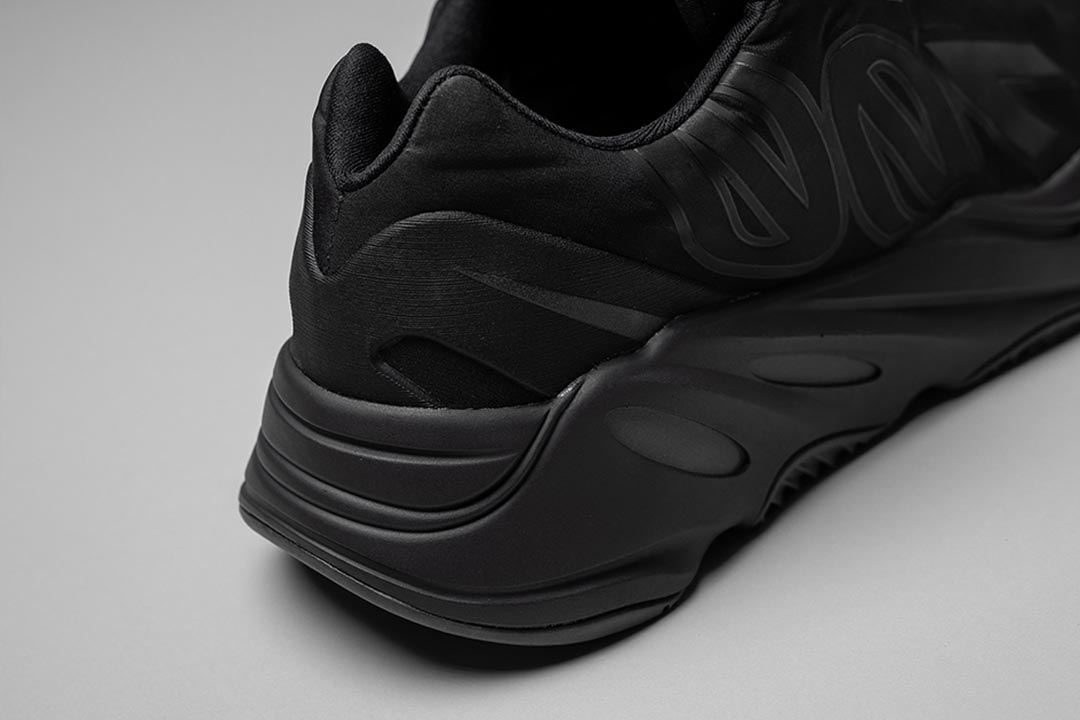 Yeezy 700 MNVN "Concert"