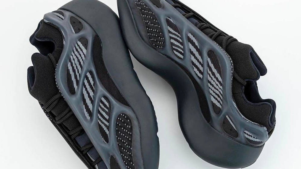 Image via hanzuying Yeezy 700 V3 "Alvah"