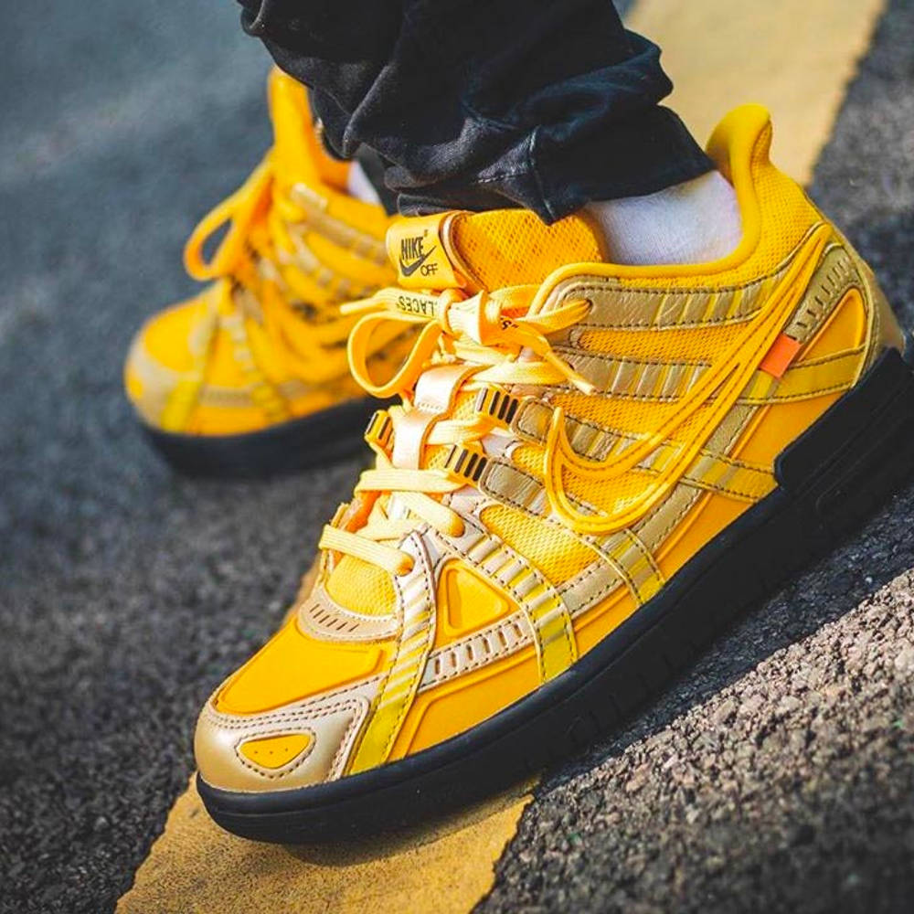 nike rubber dunk on feet