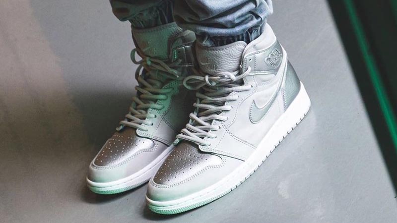 Jordan 1 Retro High OG Metallic Silver On Foot Top