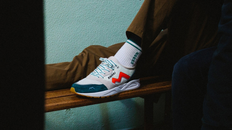 Karhu Aria Trophy Pack Beige Blue On Feet