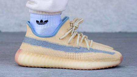 Release Reminder: Don't Miss the Yeezy Boost 350 V2 "Linen"! Release Reminder: Don't Miss the Yeezy Boost 350 V2 "Linen"!