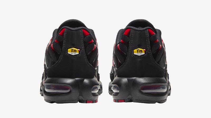 red and black nike air max tn