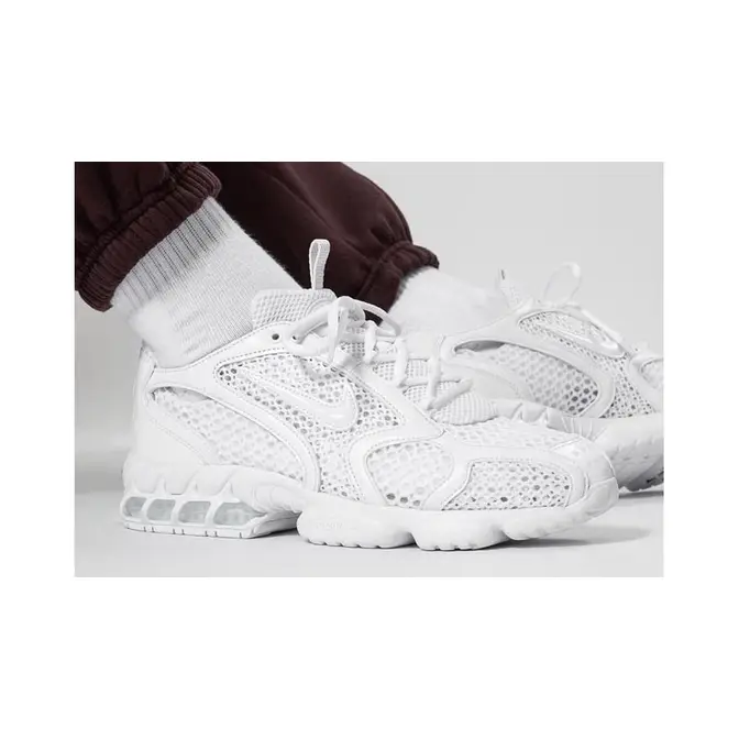 Nike nike internationalist women blush pants shoes size Cage 2 Triple White On Foot