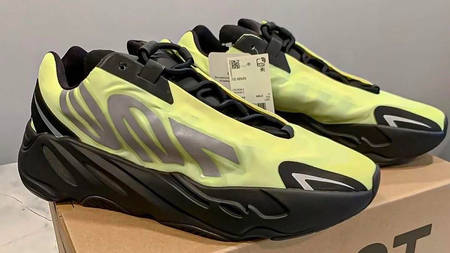 Release Reminder: Don't Miss the Yeezy 700 MNVN "Phosphor"! Release Reminder: Don't Miss the Yeezy 700 MNVN "Phosphor"!