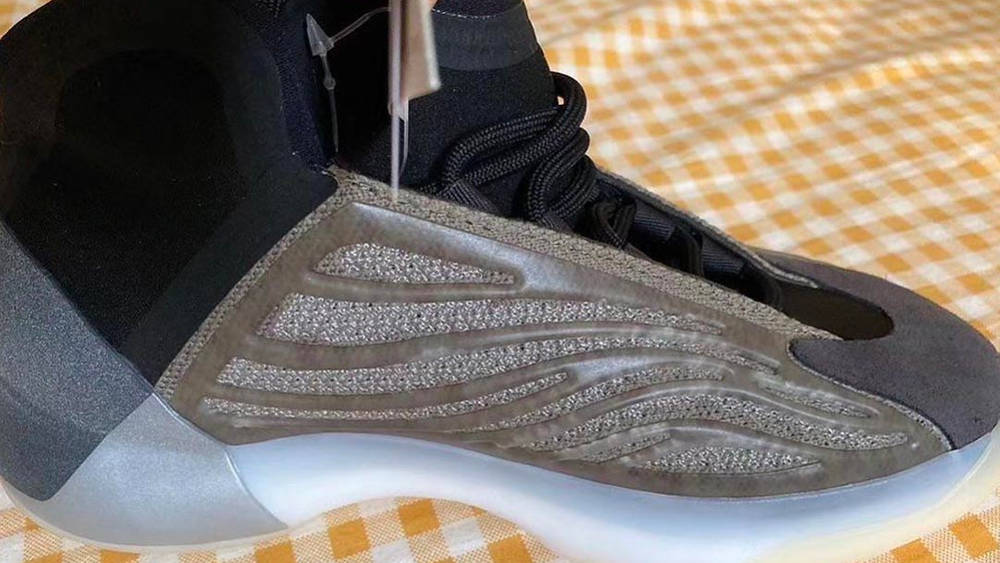 Image via solebyjc Yeezy QNTM "Barium"
