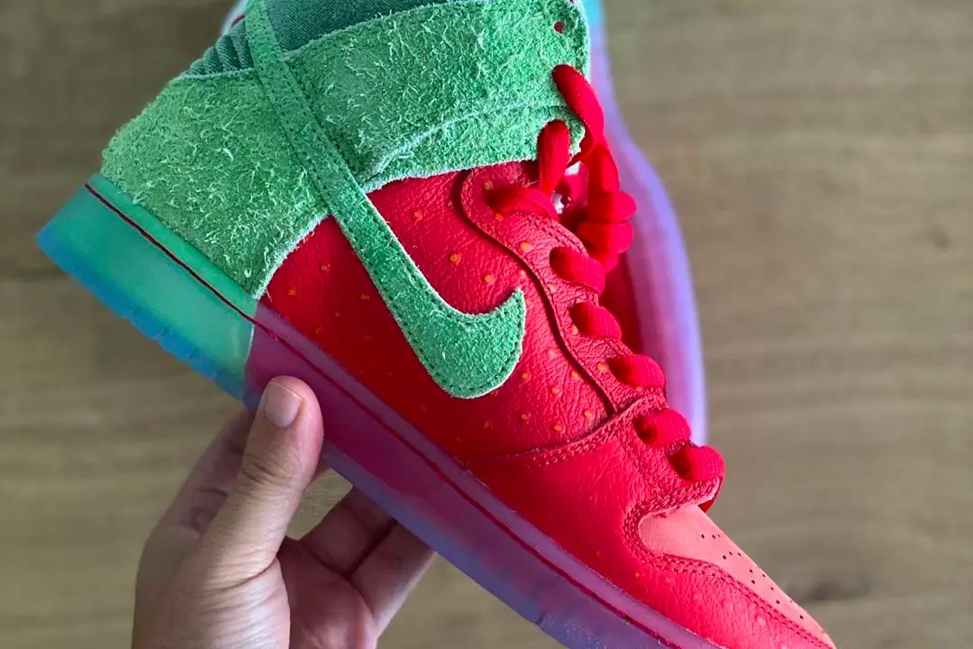 Nike dunk high sb prm strawberry cough best sale