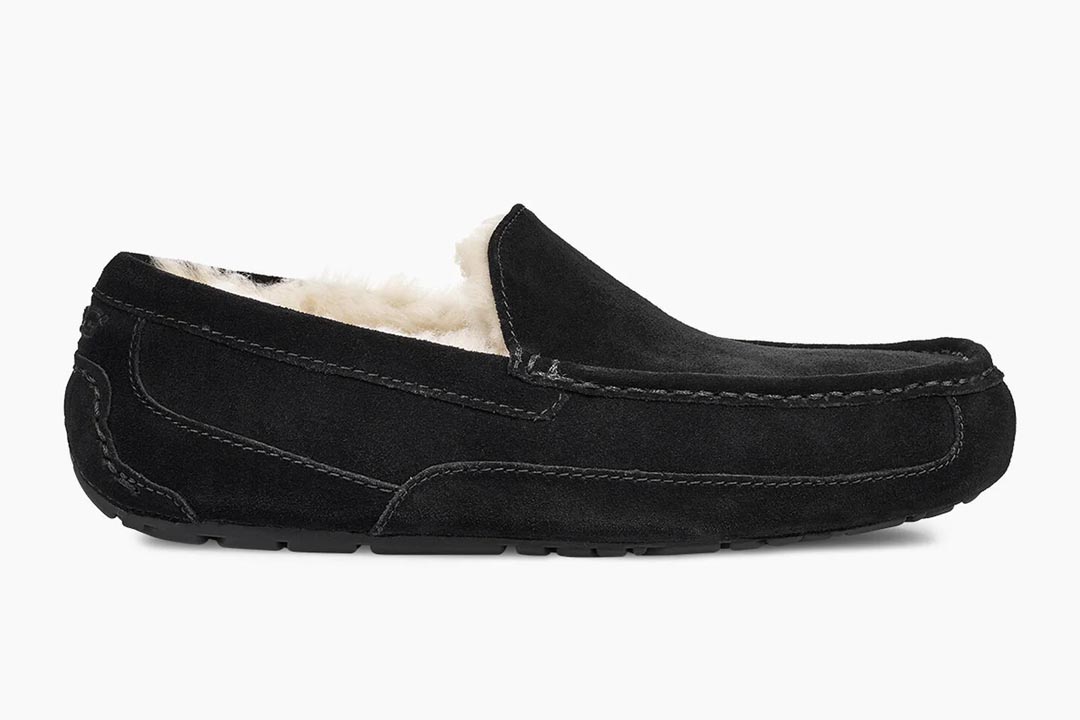 10 UGG Slippers That Are Perfect For Your Cozy Quarantine Collection