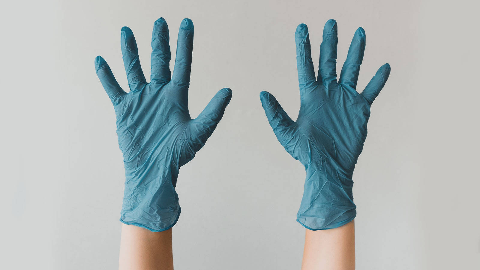 cleaning gloves