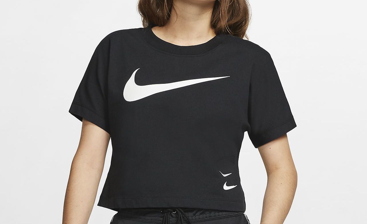 sportswear-swoosh-short-sleeve-top black