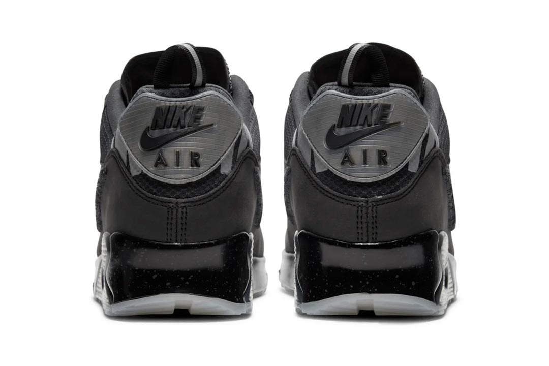 UNDEFEATED x Nike Air Max 90 "Black"
