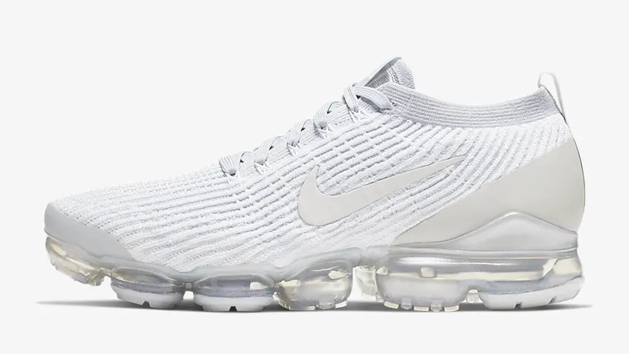 15 Squeaky Clean Swoosh Sneakers That Need to Be in Your Summer ...