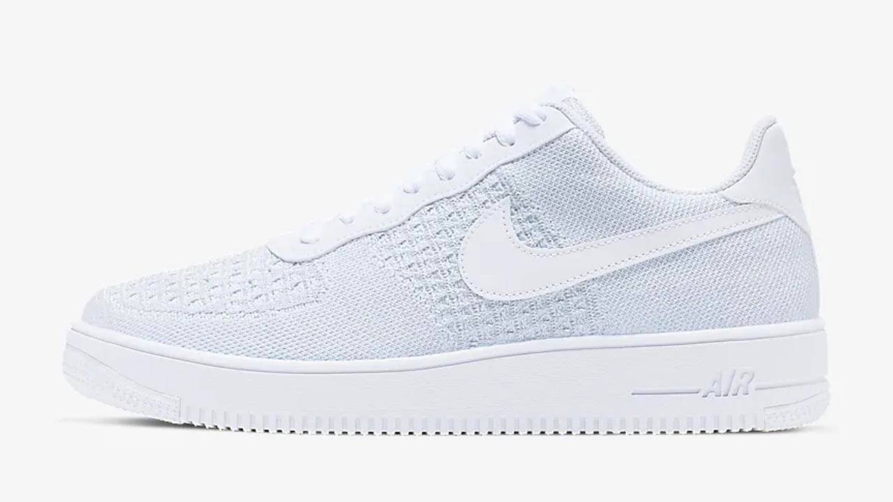 15 Squeaky Clean Swoosh Sneakers That Need to Be in Your Summer Rotation