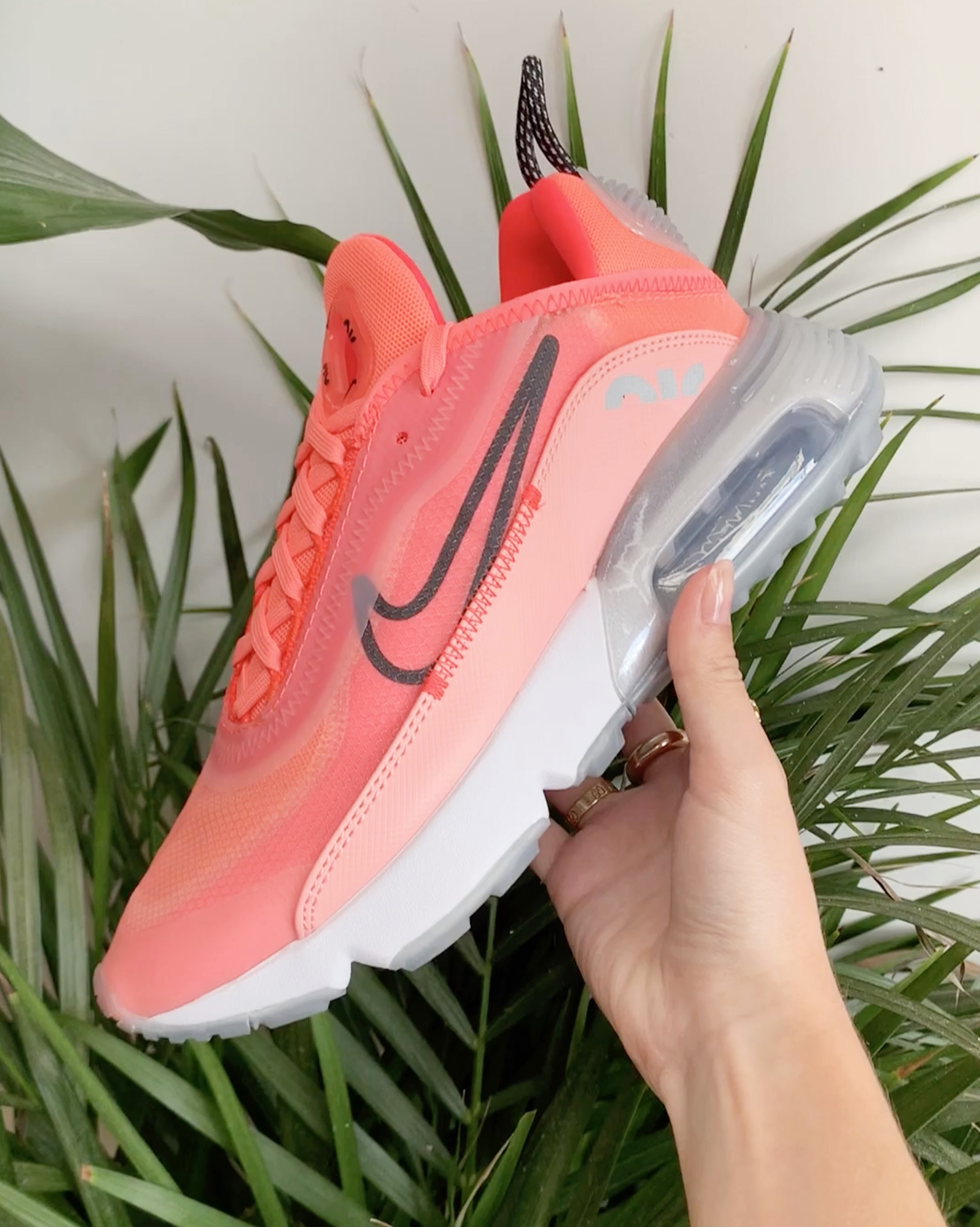 Air Max 2090 Crimson 3